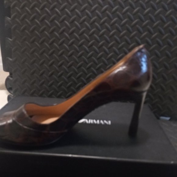 Brand new Emporio Armani heels with animal print detail - Picture 5 of 12